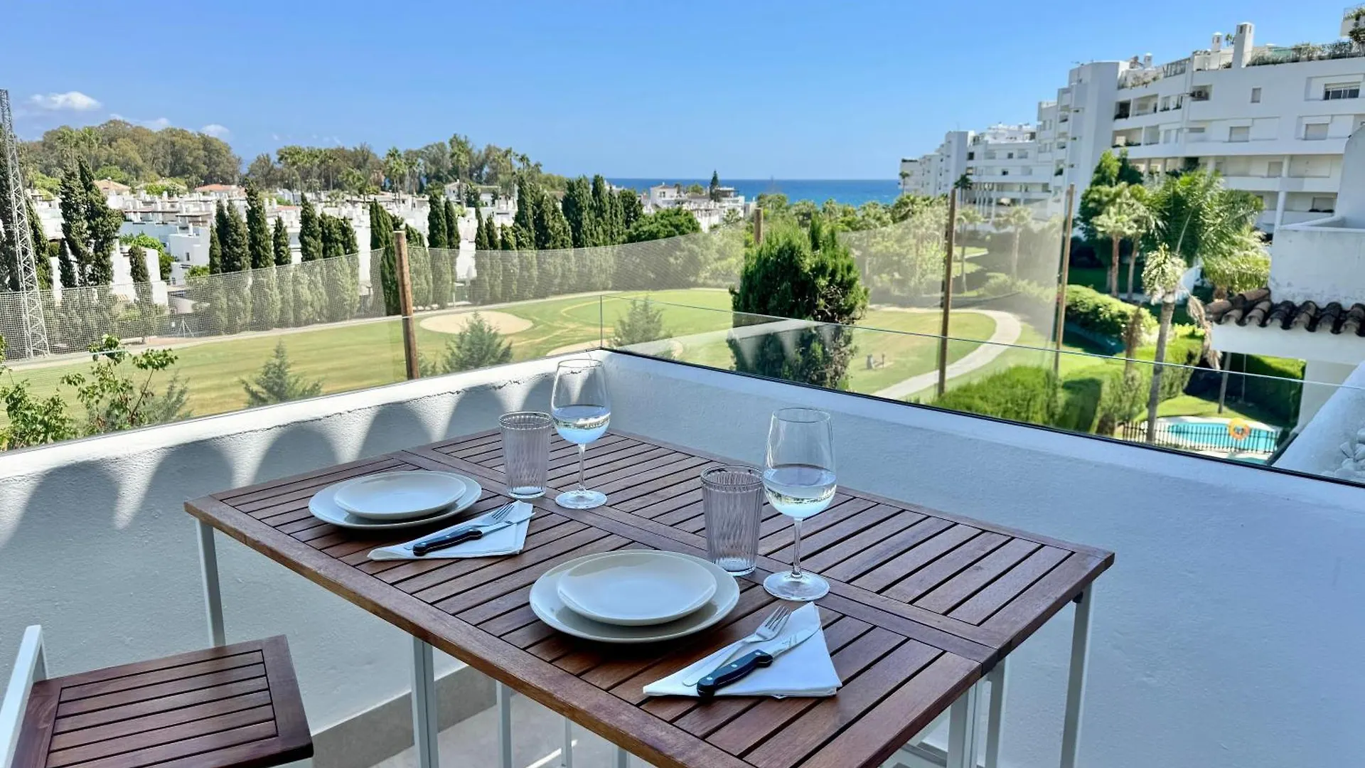 Sea And Mountain Views Penthouse In Guadalmina - Eaw Homes Marbella Spain