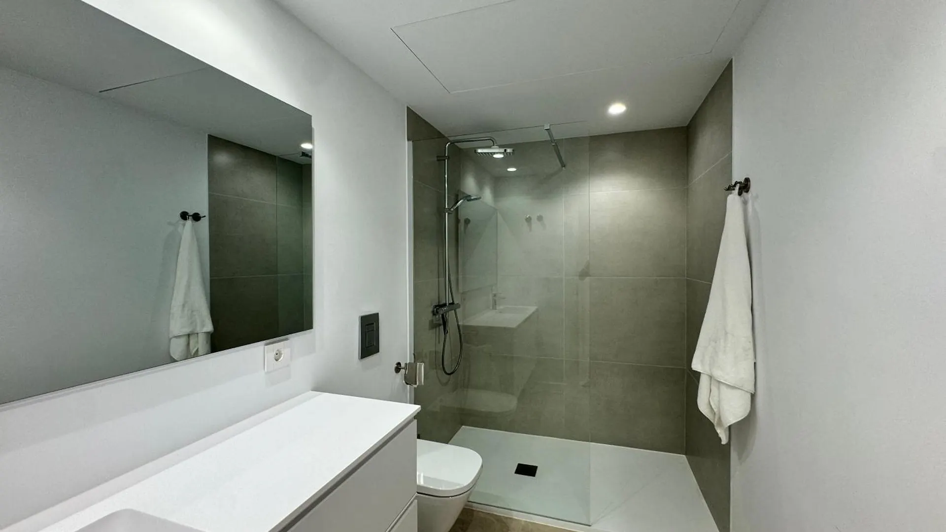 Sea And Mountain Views Penthouse In Guadalmina - Eaw Homes Marbella Apartment