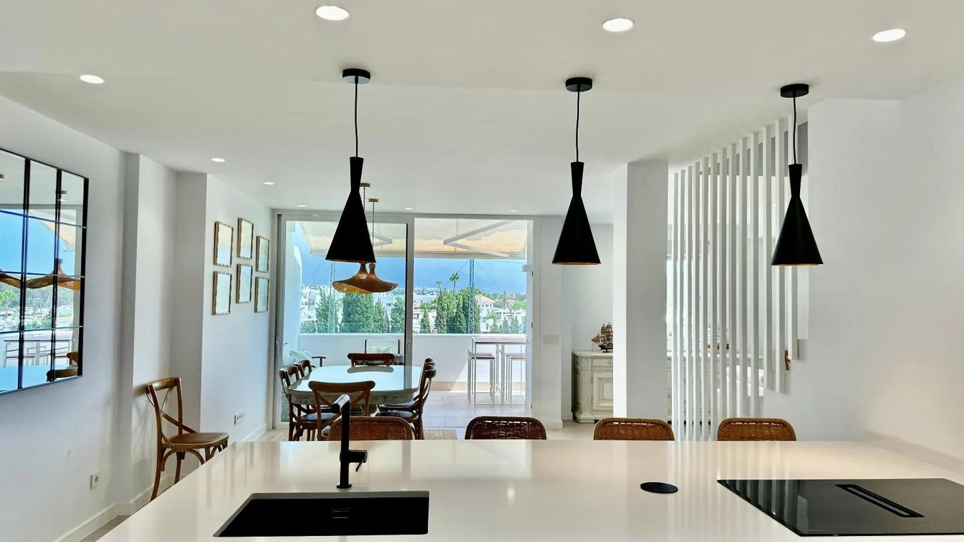 Apartment Sea And Mountain Views Penthouse In Guadalmina - Eaw Homes Marbella